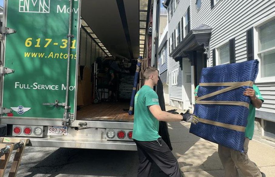 How Do Movers Companies Ensure the Safety of Your Belongings?