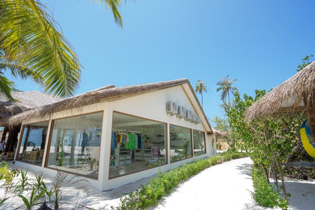 Underwater Aquarium Restaurants in the Maldives