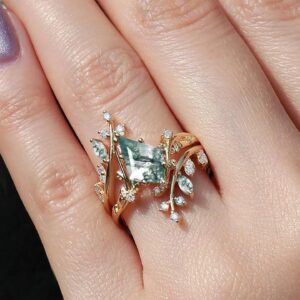 Why Felicegals Moss Agate Rings Are Perfect for the Nature Lover’s Engagement