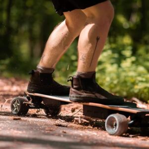 Where Can I Find the Best Electric Skateboard Near Me?  